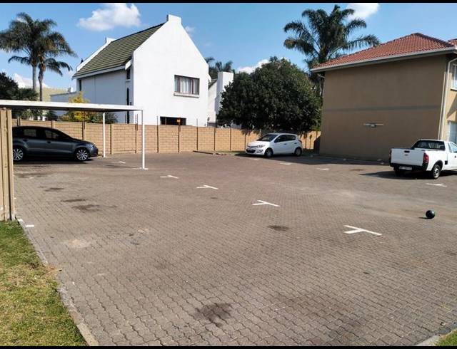 2 BEDROOM APARTMENT FOR SALE IN KEMPTON PARK EXT 04